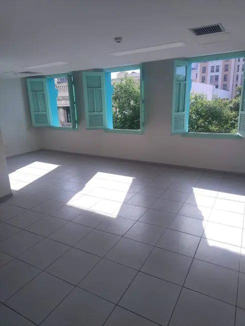 Sala Comercial para alugar, 141m2 em Centro, Rio De Janeiro - RJ - imagem 1 Foto 1 de Sala Comercial para alugar, 141m2 em Centro, Rio De Janeiro - RJ