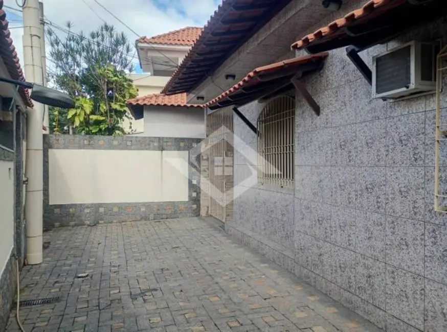 Foto 2 de Casa com 6 quartos à venda, 300m2 em Vila da Penha, Rio De Janeiro - RJ