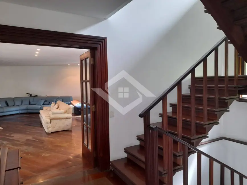 Casa com 6 quartos à venda, 1000m2 em Barra da Tijuca, Rio De Janeiro - RJ - imagem 8 Foto 8 de Casa com 6 quartos à venda, 1000m2 em Barra da Tijuca, Rio De Janeiro - RJ