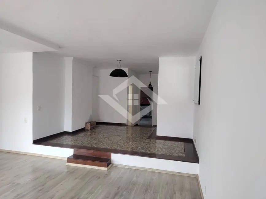 Foto 6 de Apartamento com 4 quartos para alugar, 145m2 em Barra da Tijuca, Rio De Janeiro - RJ
