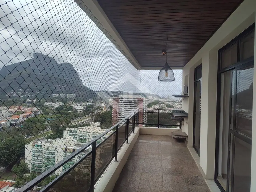 Foto 2 de Apartamento com 4 quartos para alugar, 145m2 em Barra da Tijuca, Rio De Janeiro - RJ