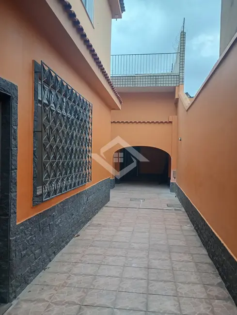 Foto 5 de Casa com 4 quartos à venda, 250m2 em Vila Kosmos, Rio De Janeiro - RJ