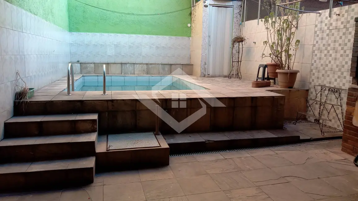 Foto 2 de Casa com 3 quartos à venda, 250m2 em Vila da Penha, Rio De Janeiro - RJ