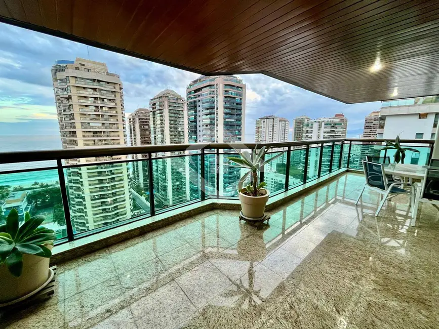 Foto 1 de Apartamento com 4 quartos à venda, 160m2 em Barra da Tijuca, Rio De Janeiro - RJ