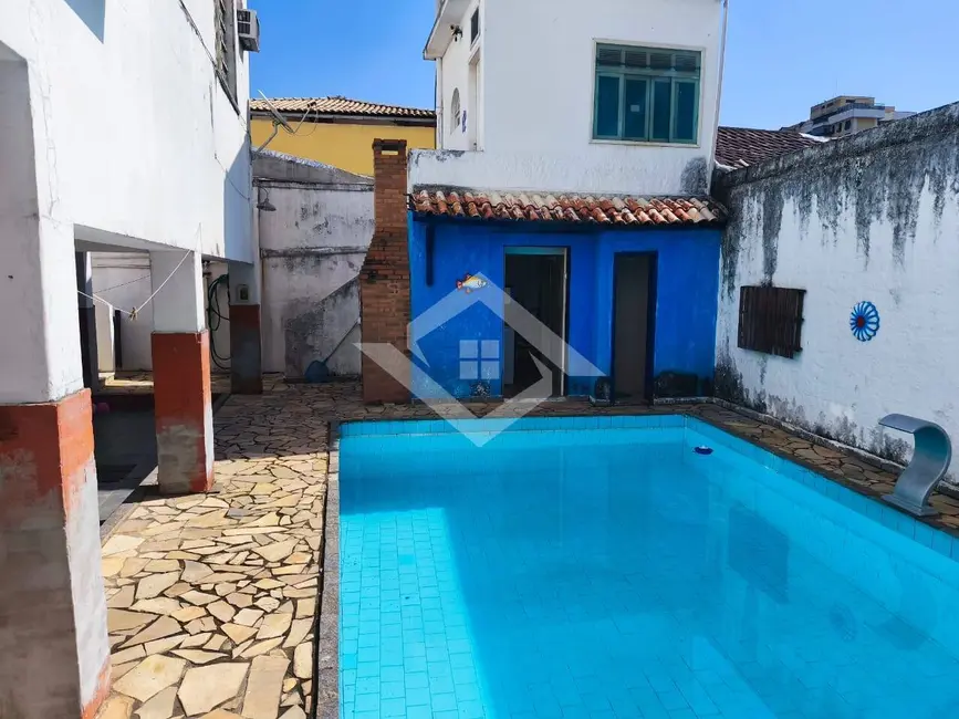 Casa com 4 quartos para alugar, 151m2 em Vital Brazil, Niteroi - RJ - imagem 4 Foto 4 de Casa com 4 quartos para alugar, 151m2 em Vital Brazil, Niteroi - RJ