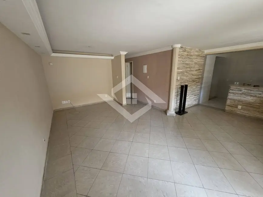 Foto 3 de Casa com 3 quartos à venda e para alugar, 280m2 em Taquara, Rio De Janeiro - RJ