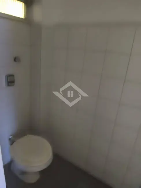 Sala Comercial à venda e para alugar, 30m2 em Centro, Niteroi - RJ - imagem 3 Foto 3 de Sala Comercial à venda e para alugar, 30m2 em Centro, Niteroi - RJ