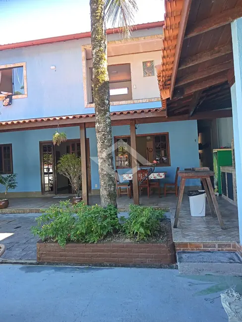 Casa com 4 quartos à venda, 450m2 em Caneca Fina, Guapimirim - RJ - imagem 3 Foto 3 de Casa com 4 quartos à venda, 450m2 em Caneca Fina, Guapimirim - RJ