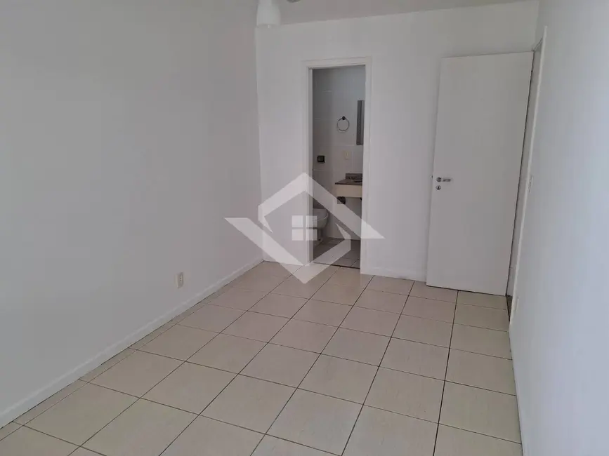 Apartamento com 2 quartos à venda, 75m2 em Recreio dos Bandeirantes, Rio De Janeiro - RJ - imagem 5 Foto 5 de Apartamento com 2 quartos à venda, 75m2 em Recreio dos Bandeirantes, Rio De Janeiro - RJ