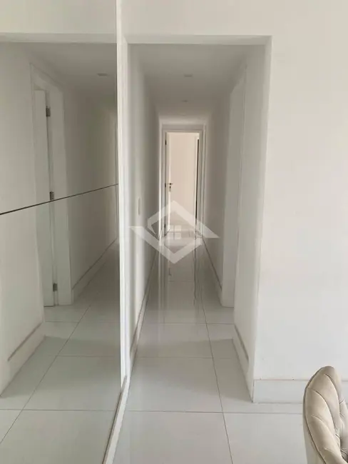 Apartamento com 3 quartos à venda, 105m2 em Barra da Tijuca, Rio De Janeiro - RJ - imagem 3 Foto 3 de Apartamento com 3 quartos à venda, 105m2 em Barra da Tijuca, Rio De Janeiro - RJ