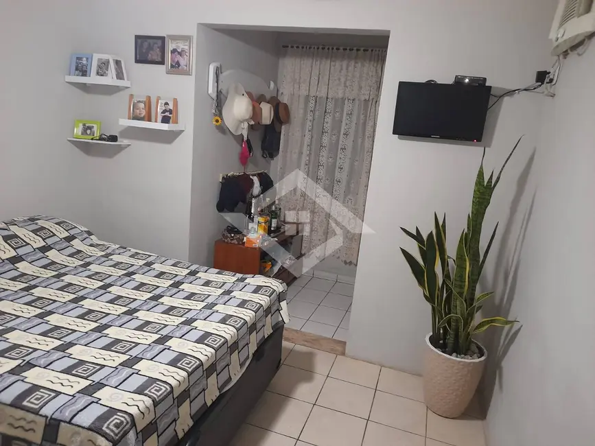 Foto 2 de Casa de Condomínio com 2 quartos à venda, 75m2 em Senador Vasconcelos, Rio De Janeiro - RJ