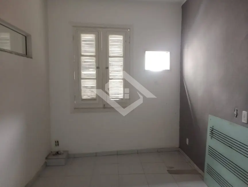 Loja para alugar, 100m2 em Centro, Niteroi - RJ - imagem 4 Foto 4 de Loja para alugar, 100m2 em Centro, Niteroi - RJ