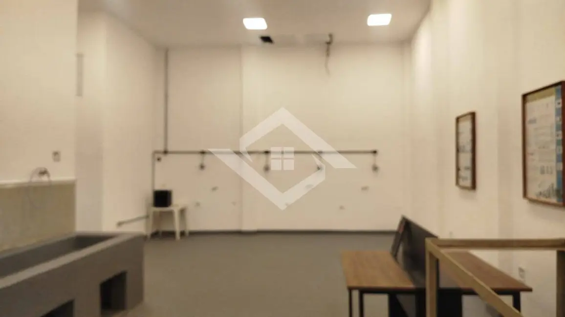 Sala Comercial à venda, 250m2 em Campo Grande, Rio De Janeiro - RJ - imagem 3 Foto 3 de Sala Comercial à venda, 250m2 em Campo Grande, Rio De Janeiro - RJ