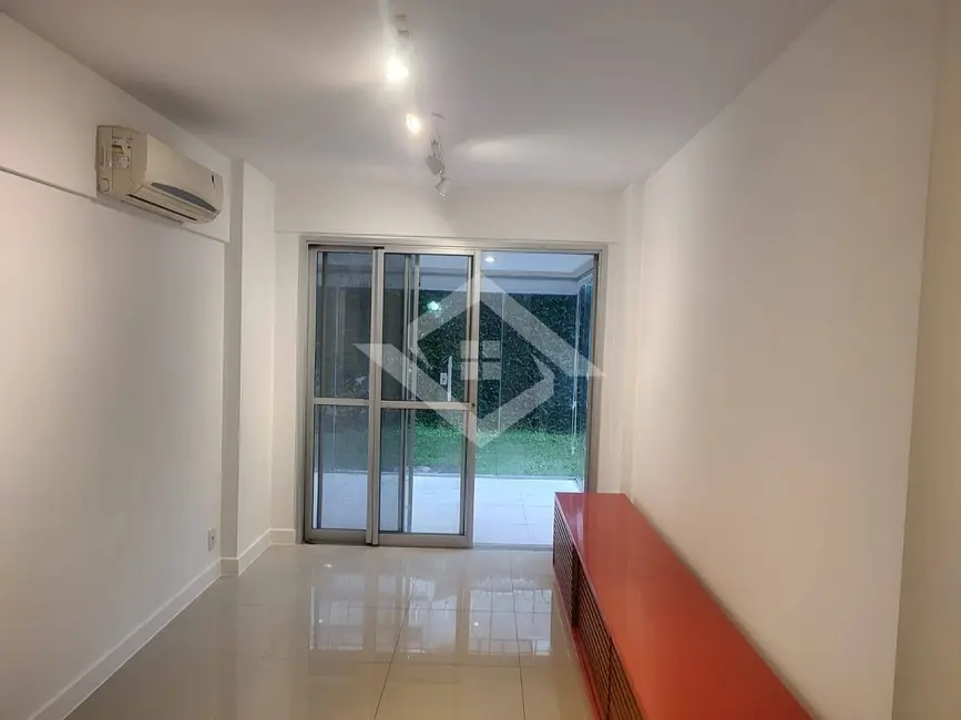 Foto 2 de Apartamento com 2 quartos à venda, 75m2 em Recreio dos Bandeirantes, Rio De Janeiro - RJ