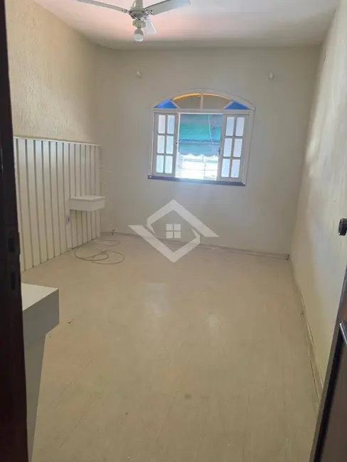 Casa com 3 quartos à venda, 100m2 em Centro, Sao Goncalo - RJ - imagem 4 Foto 4 de Casa com 3 quartos à venda, 100m2 em Centro, Sao Goncalo - RJ