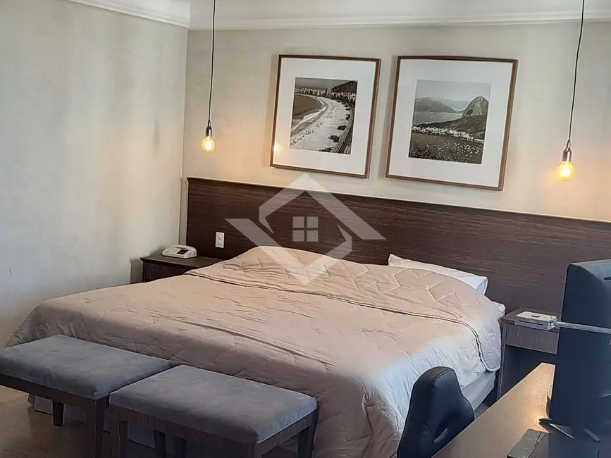 Loft / Flat com 2 quartos à venda, 66m2 em Barra da Tijuca, Rio De Janeiro - RJ - imagem 3 Foto 3 de Loft / Flat com 2 quartos à venda, 66m2 em Barra da Tijuca, Rio De Janeiro - RJ