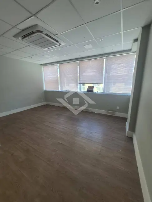 Sala Comercial para alugar, 26m2 em Barra da Tijuca, Rio De Janeiro - RJ - imagem 8 Foto 8 de Sala Comercial para alugar, 26m2 em Barra da Tijuca, Rio De Janeiro - RJ