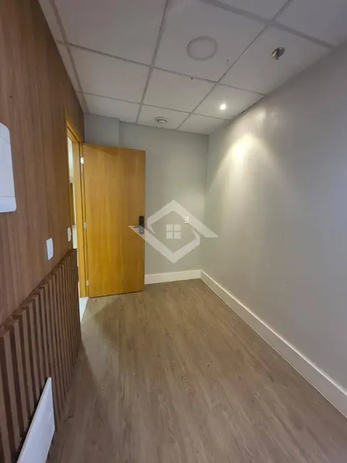 Sala Comercial para alugar, 26m2 em Barra da Tijuca, Rio De Janeiro - RJ - imagem 7 Foto 7 de Sala Comercial para alugar, 26m2 em Barra da Tijuca, Rio De Janeiro - RJ