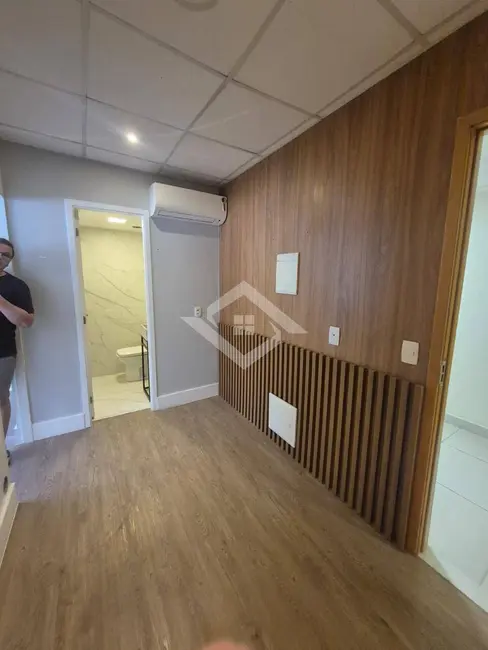 Sala Comercial para alugar, 26m2 em Barra da Tijuca, Rio De Janeiro - RJ - imagem 5 Foto 5 de Sala Comercial para alugar, 26m2 em Barra da Tijuca, Rio De Janeiro - RJ