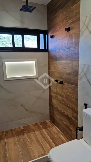 Foto 6 de Casa com 3 quartos à venda, 263m2 em Piratininga, Niteroi - RJ