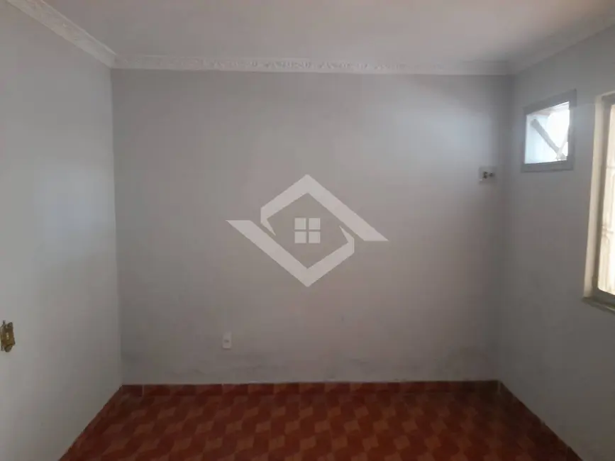 Casa com 3 quartos à venda, 200m2 em Moquetá, Nova Iguacu - RJ - imagem 2 Foto 2 de Casa com 3 quartos à venda, 200m2 em Moquetá, Nova Iguacu - RJ
