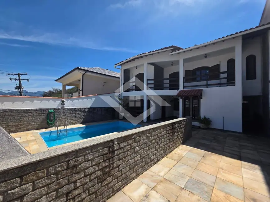 Foto 1 de Casa com 3 quartos à venda, 300m2 em Freguesia (Jacarepaguá), Rio De Janeiro - RJ