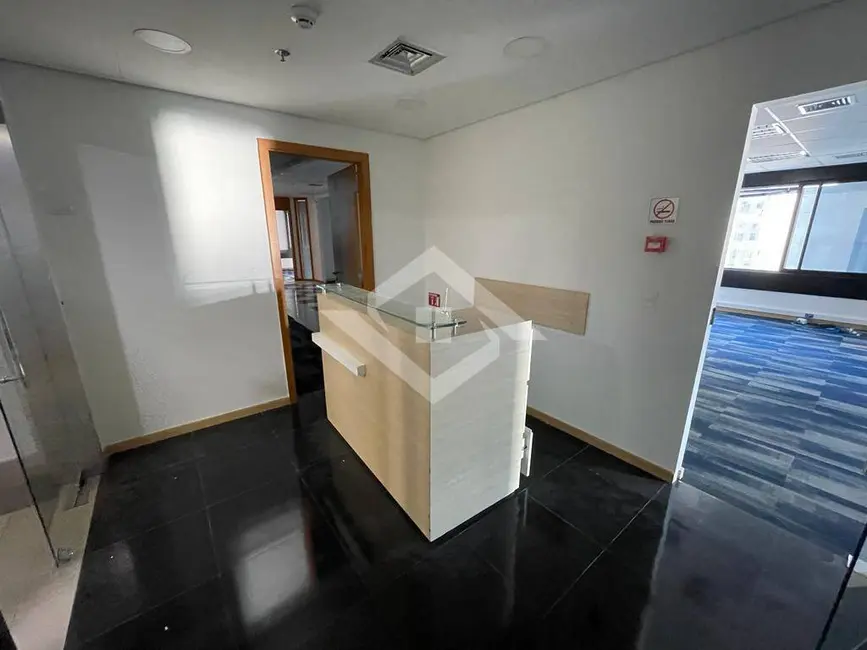 Foto 2 de Sala Comercial para alugar, 226m2 em Centro, Rio De Janeiro - RJ