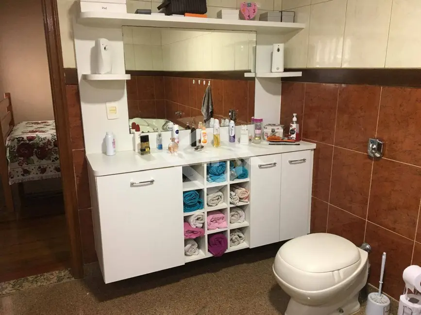 Casa com 3 quartos à venda, 120m2 em Caonze, Nova Iguacu - RJ - imagem 9 Foto 9 de Casa com 3 quartos à venda, 120m2 em Caonze, Nova Iguacu - RJ