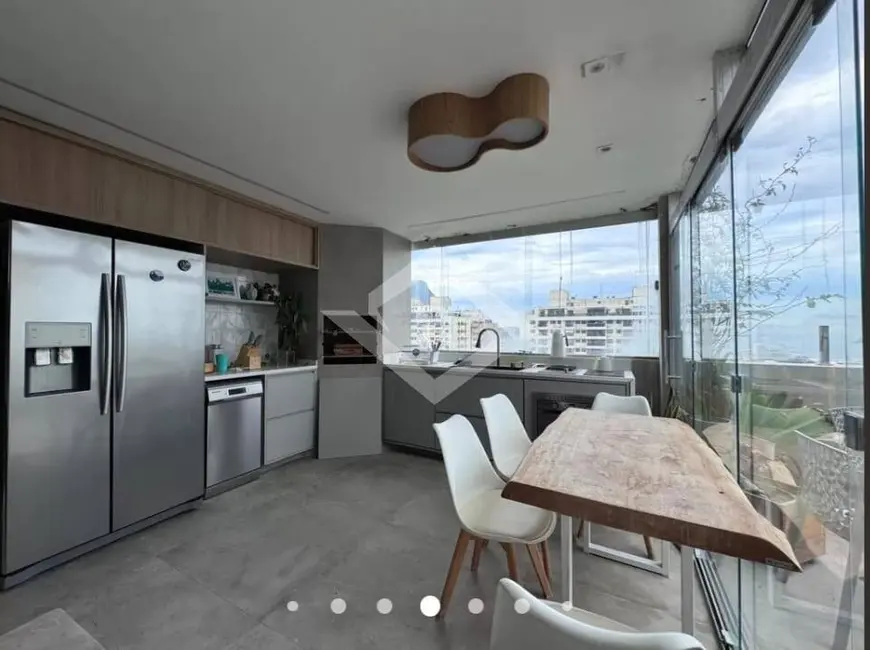 Foto 3 de Apartamento com 2 quartos à venda, 132m2 em Barra da Tijuca, Rio De Janeiro - RJ