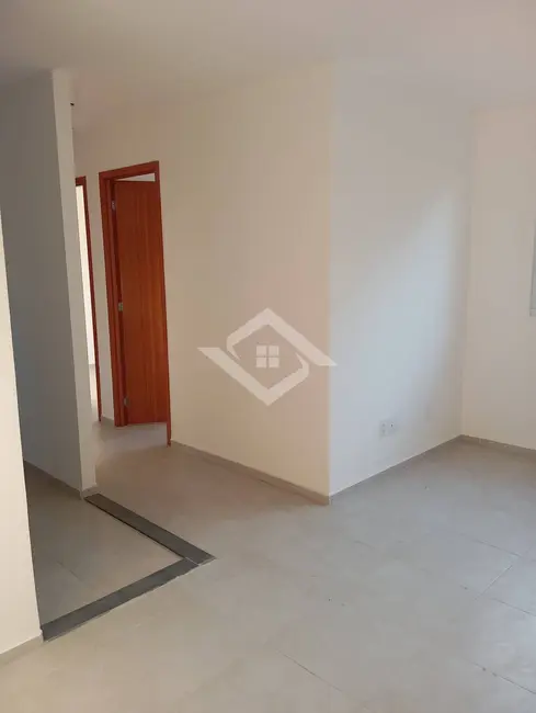 Foto 2 de Apartamento com 2 quartos à venda e para alugar, 44m2 em Guaratiba, Rio De Janeiro - RJ