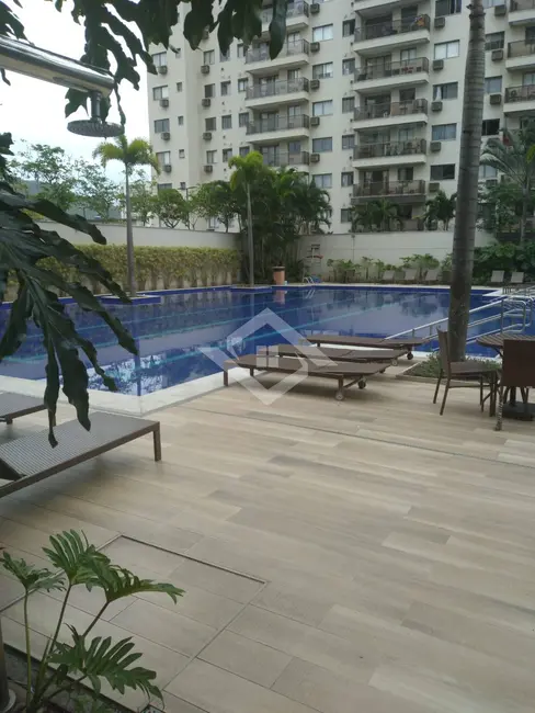 Foto 3 de Apartamento com 2 quartos à venda, 65m2 em Rio De Janeiro - RJ