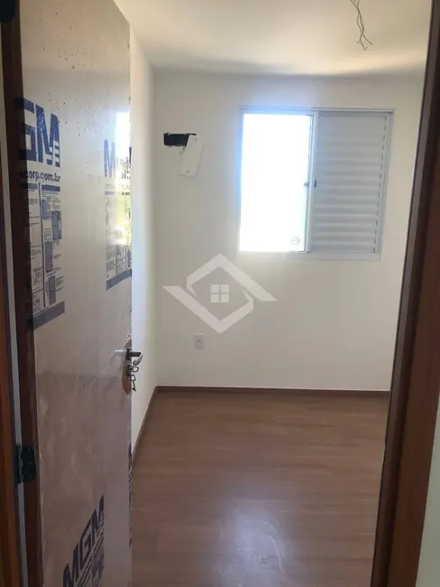 Foto 2 de Apartamento com 2 quartos para alugar, 50m2 em Maria Paula, Sao Goncalo - RJ