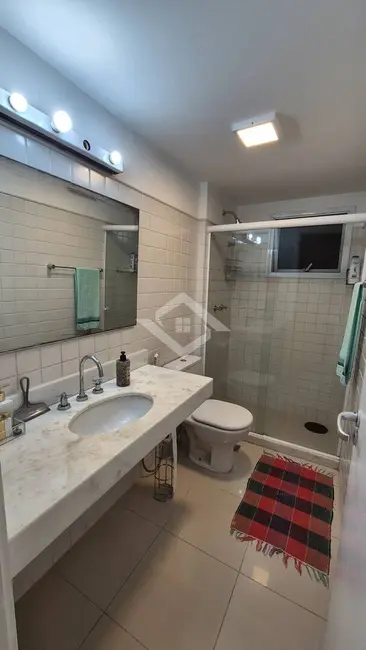 Apartamento com 4 quartos à venda, 138m2 em Rio De Janeiro - RJ - imagem 6 Foto 6 de Apartamento com 4 quartos à venda, 138m2 em Rio De Janeiro - RJ