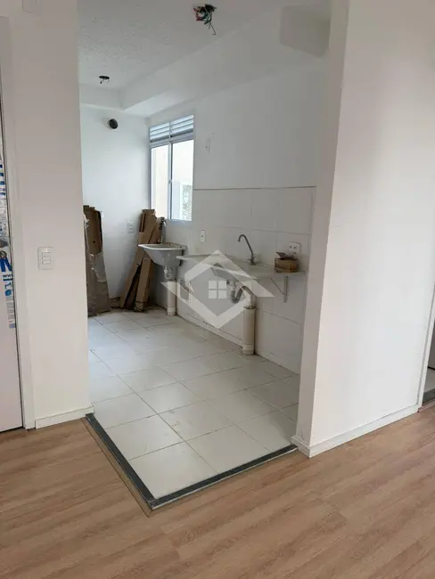 Foto 2 de Apartamento com 2 quartos à venda, 45m2 em Guaratiba, Rio De Janeiro - RJ