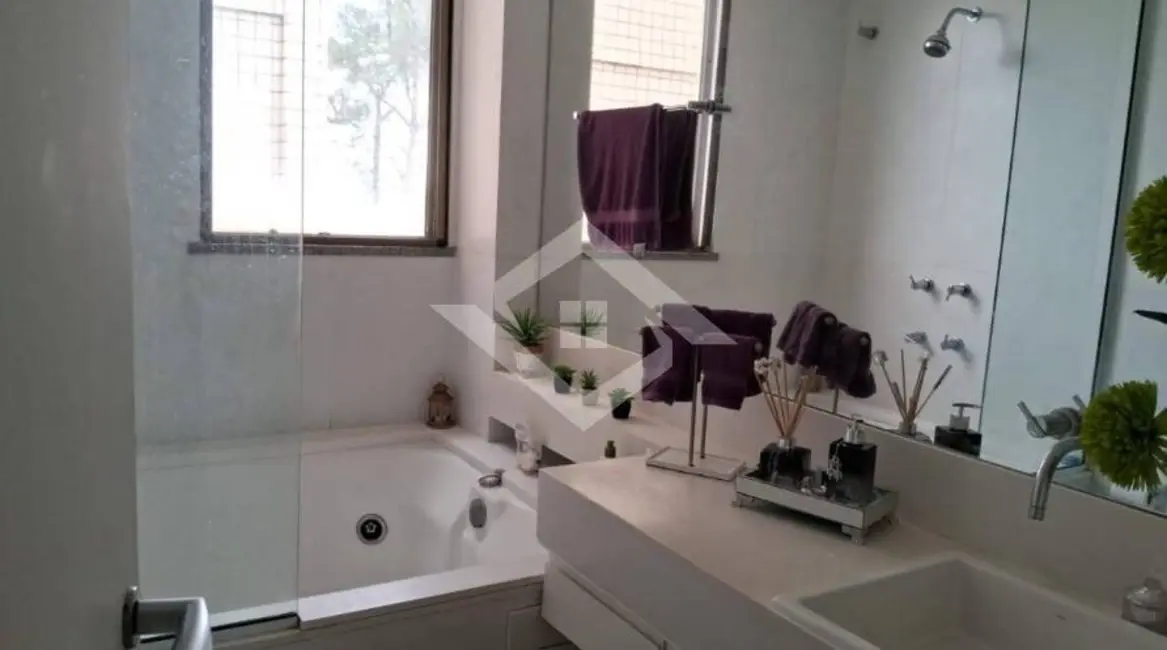 Apartamento com 3 quartos à venda, 230m2 em Recreio dos Bandeirantes, Rio De Janeiro - RJ - imagem 9 Foto 9 de Apartamento com 3 quartos à venda, 230m2 em Recreio dos Bandeirantes, Rio De Janeiro - RJ
