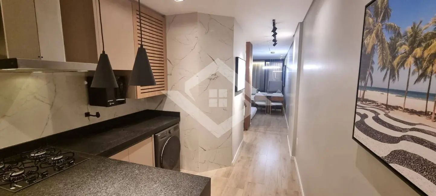 Foto 2 de Apartamento com 1 quarto à venda, 60m2 em Copacabana, Rio De Janeiro - RJ