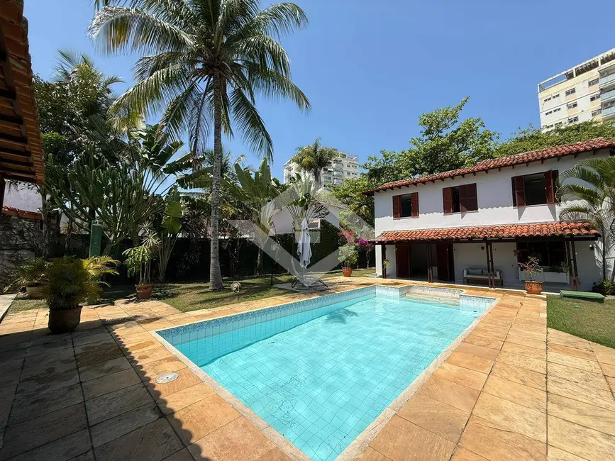 Foto 2 de Casa com 2 quartos para alugar, 650m2 em Barra da Tijuca, Rio De Janeiro - RJ