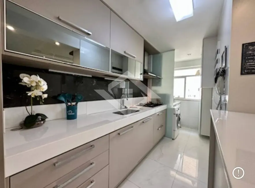 Foto 2 de Apartamento com 2 quartos à venda e para alugar, 80m2 em Rio De Janeiro - RJ