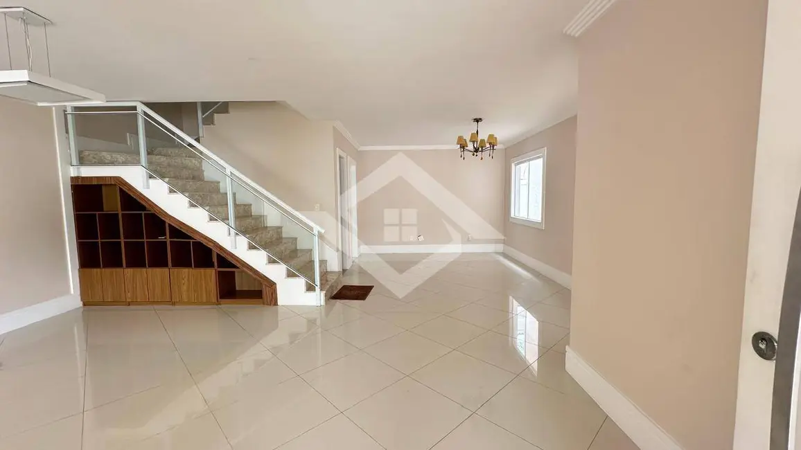 Foto 7 de Casa com 4 quartos para alugar, 280m2 em Camorim, Rio De Janeiro - RJ