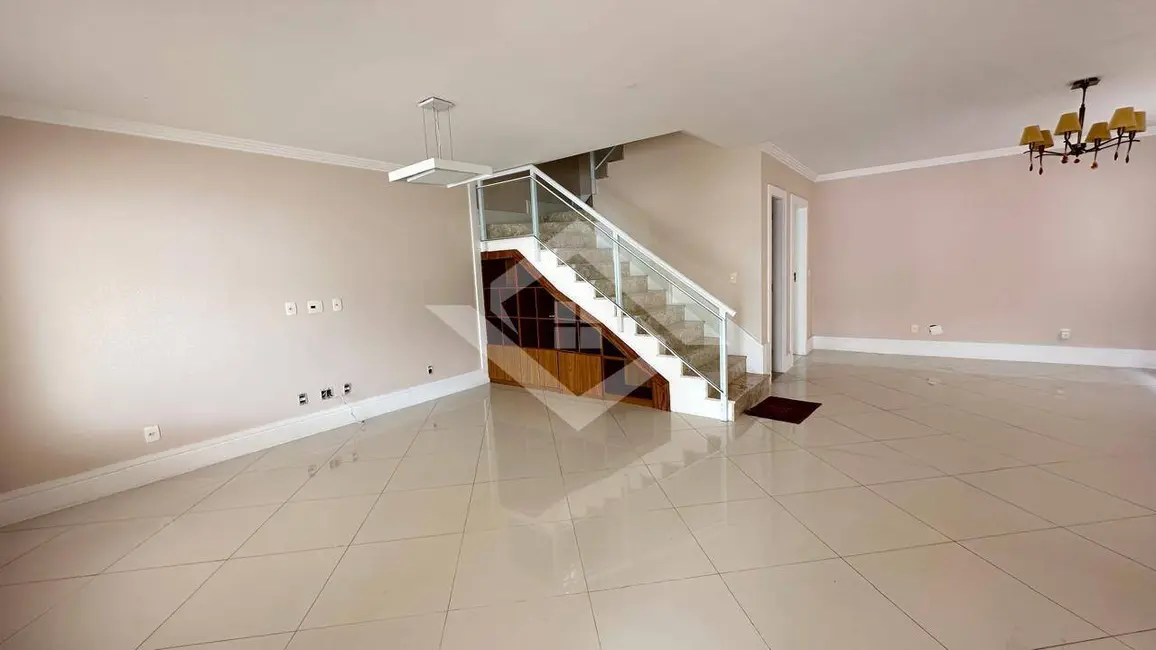 Foto 8 de Casa com 4 quartos para alugar, 280m2 em Camorim, Rio De Janeiro - RJ