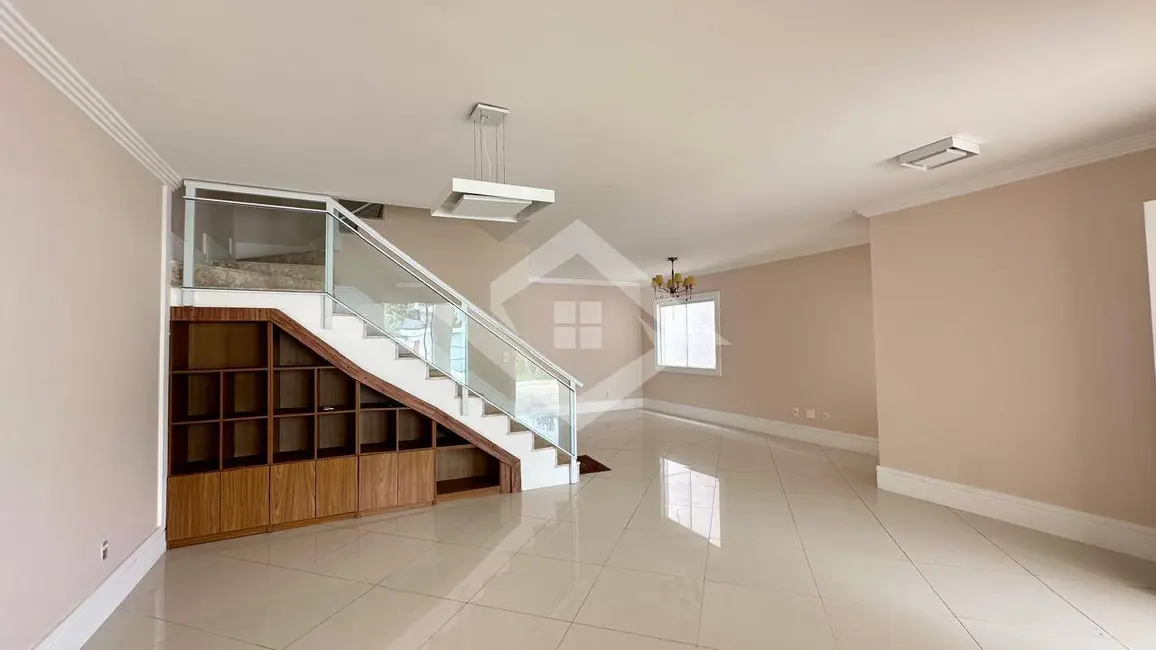 Foto 9 de Casa com 4 quartos para alugar, 280m2 em Camorim, Rio De Janeiro - RJ