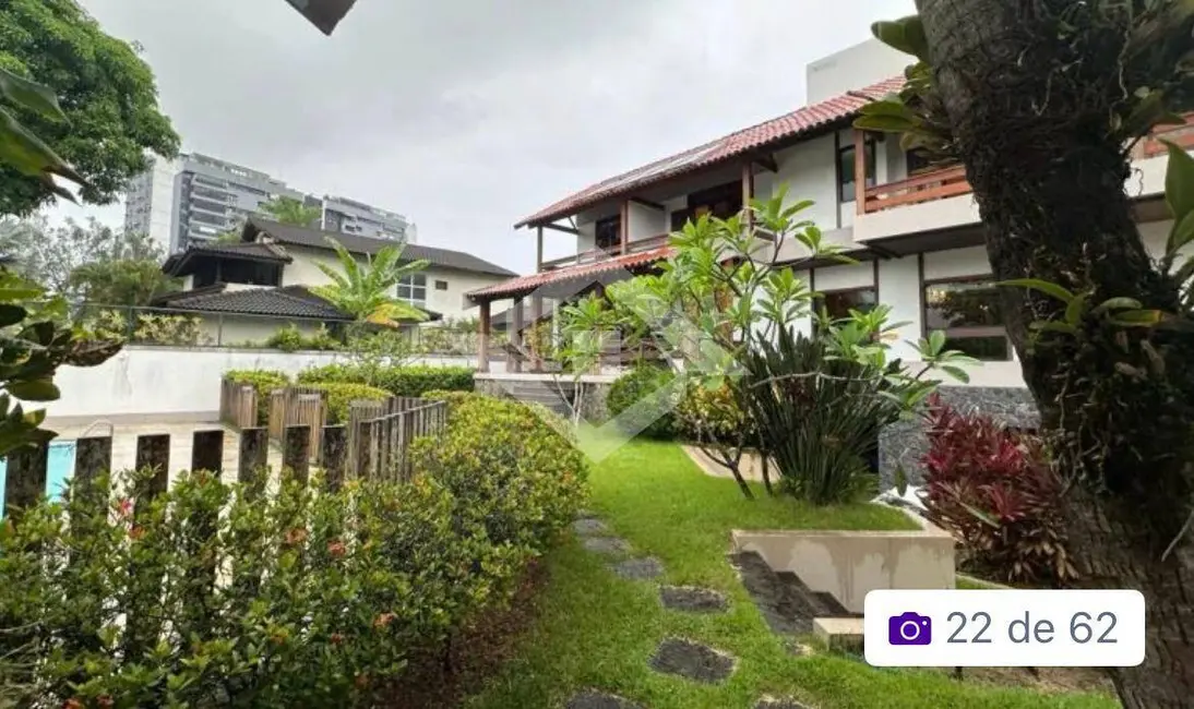Casa com 5 quartos à venda, 900m2 em Barra da Tijuca, Rio De Janeiro - RJ - imagem 1 Foto 1 de Casa com 5 quartos à venda, 900m2 em Barra da Tijuca, Rio De Janeiro - RJ