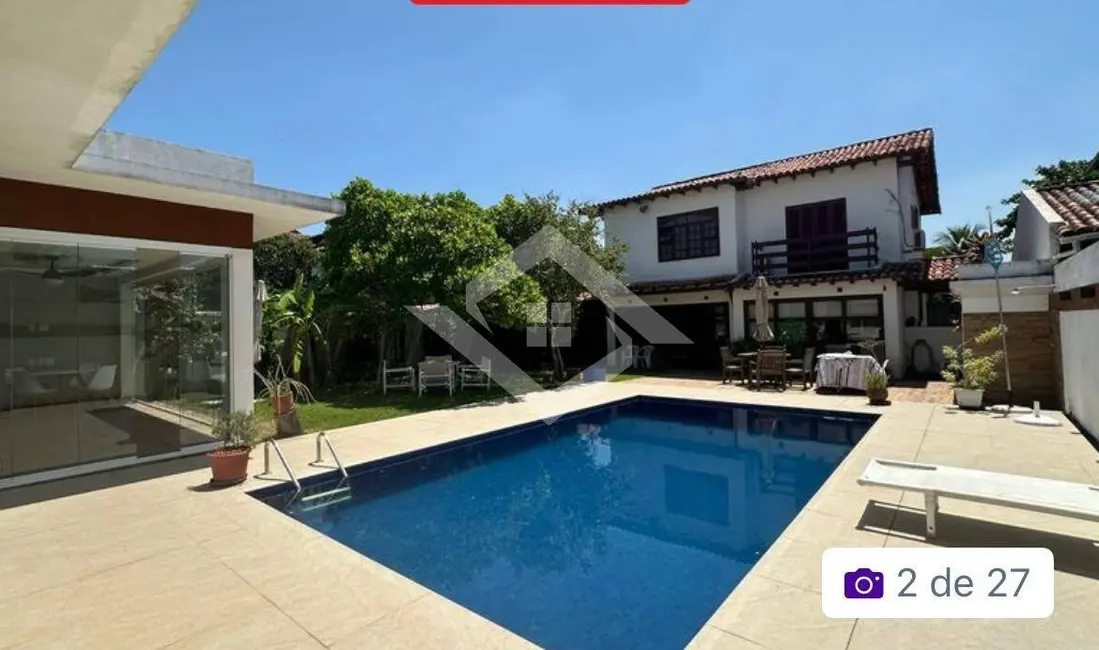 Casa com 4 quartos à venda, 380m2 em Barra da Tijuca, Rio De Janeiro - RJ - imagem 1 Foto 1 de Casa com 4 quartos à venda, 380m2 em Barra da Tijuca, Rio De Janeiro - RJ