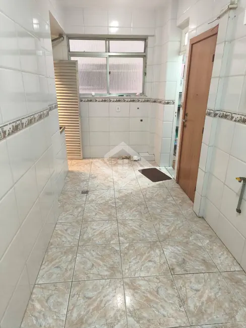 Apartamento com 3 quartos à venda e para alugar, 96m2 em Catete, Rio De Janeiro - RJ - imagem 2 Foto 2 de Apartamento com 3 quartos à venda e para alugar, 96m2 em Catete, Rio De Janeiro - RJ