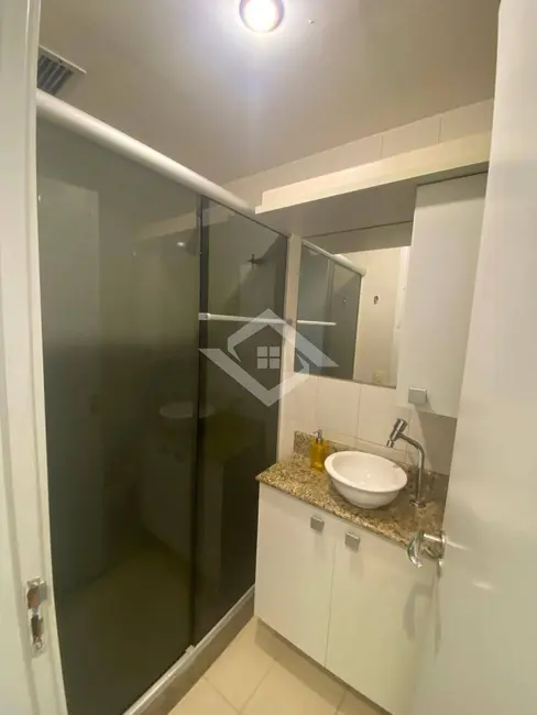 Foto 4 de Apartamento com 2 quartos para alugar, 65m2 em Rio De Janeiro - RJ