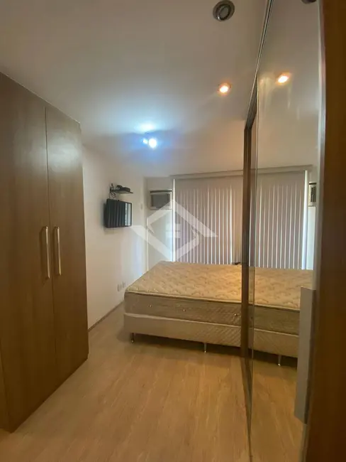 Foto 2 de Apartamento com 2 quartos para alugar, 65m2 em Rio De Janeiro - RJ