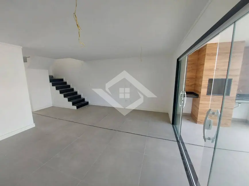 Foto 2 de Casa de Condomínio com 4 quartos à venda, 200m2 em Guaratiba, Rio De Janeiro - RJ