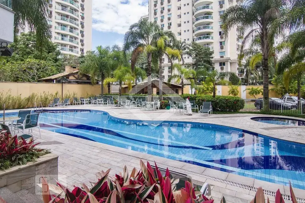 Apartamento com 3 quartos para alugar, 121m2 em Barra da Tijuca, Rio De Janeiro - RJ - imagem 3 Foto 3 de Apartamento com 3 quartos para alugar, 121m2 em Barra da Tijuca, Rio De Janeiro - RJ