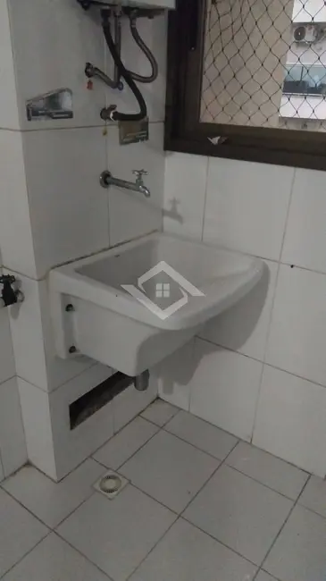 Apartamento com 3 quartos para alugar, 77m2 em Rio De Janeiro - RJ - imagem 8 Foto 8 de Apartamento com 3 quartos para alugar, 77m2 em Rio De Janeiro - RJ