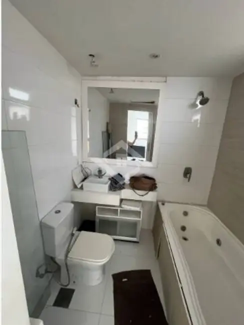 Apartamento com 2 quartos para alugar, 90m2 em Barra da Tijuca, Rio De Janeiro - RJ - imagem 6 Foto 6 de Apartamento com 2 quartos para alugar, 90m2 em Barra da Tijuca, Rio De Janeiro - RJ